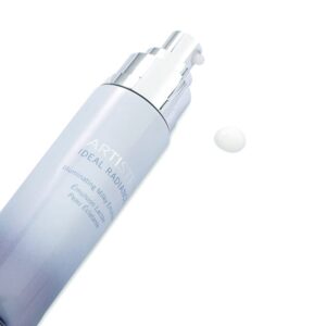 sua-duong-am-trang-sang-da-ban-ngay-artistry-ideal-radiance2